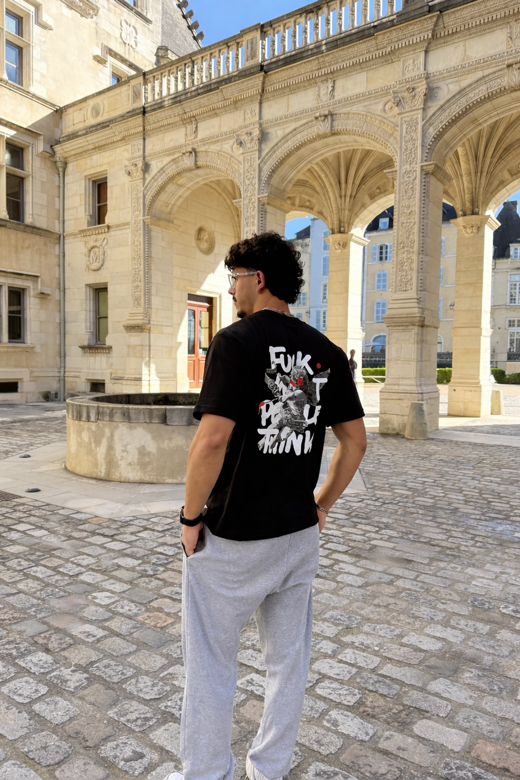 BLACK T-SHIRT DIVINE ANGEL