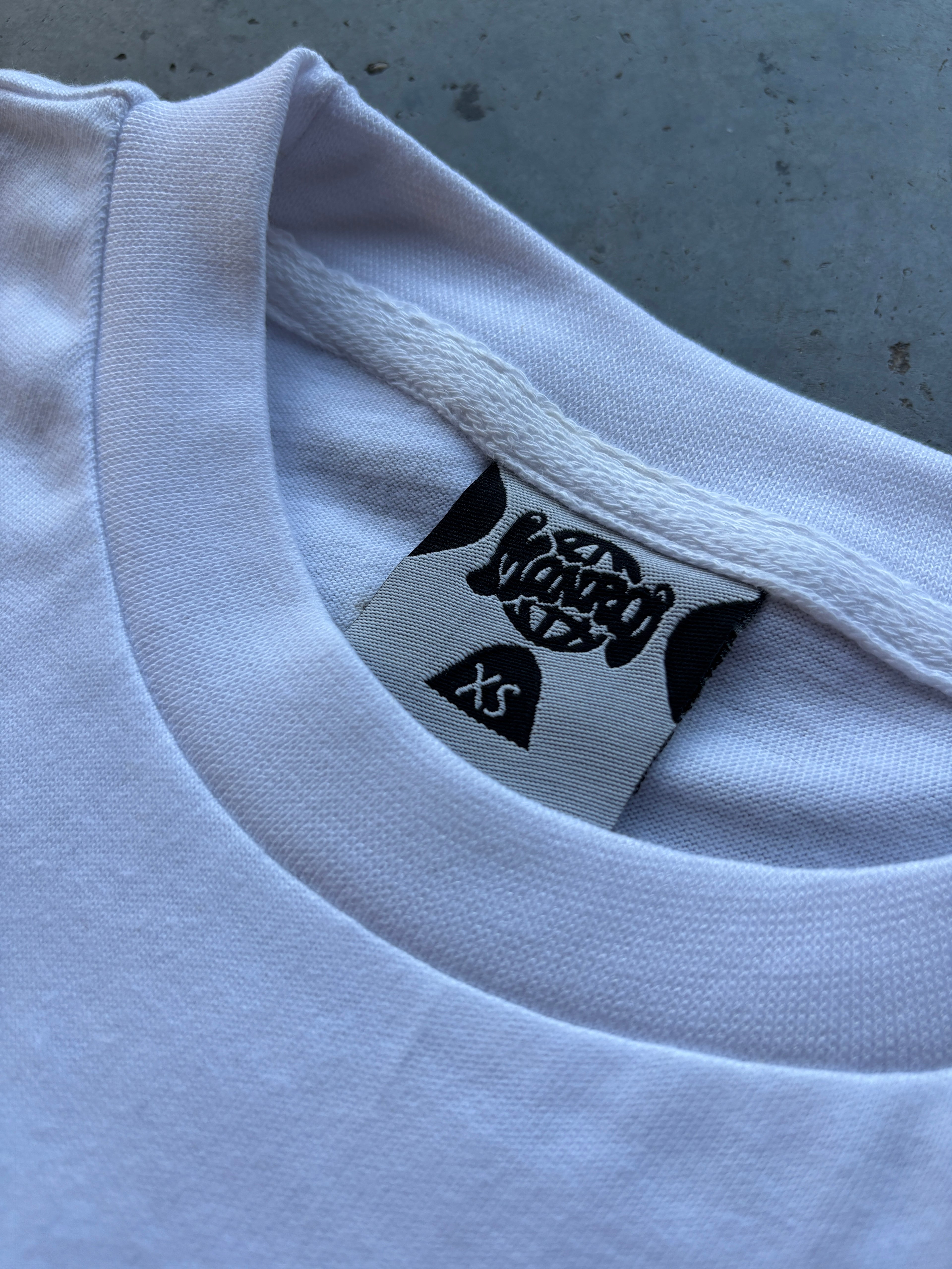 WHITE T-SHIRT CAPINK